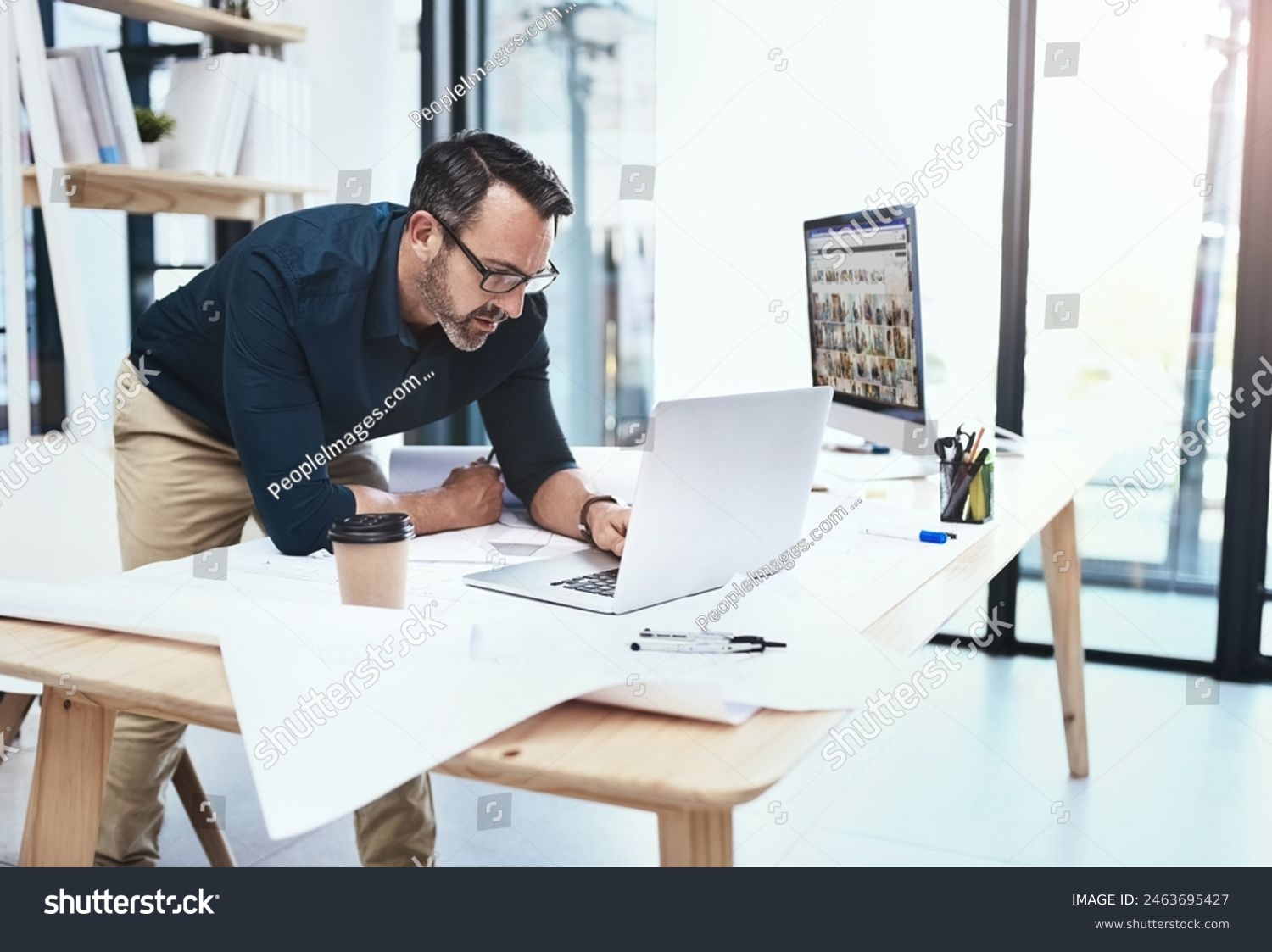 Au bureau